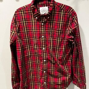 St. John’s Bay. Men's Button Down Plaid. Large.